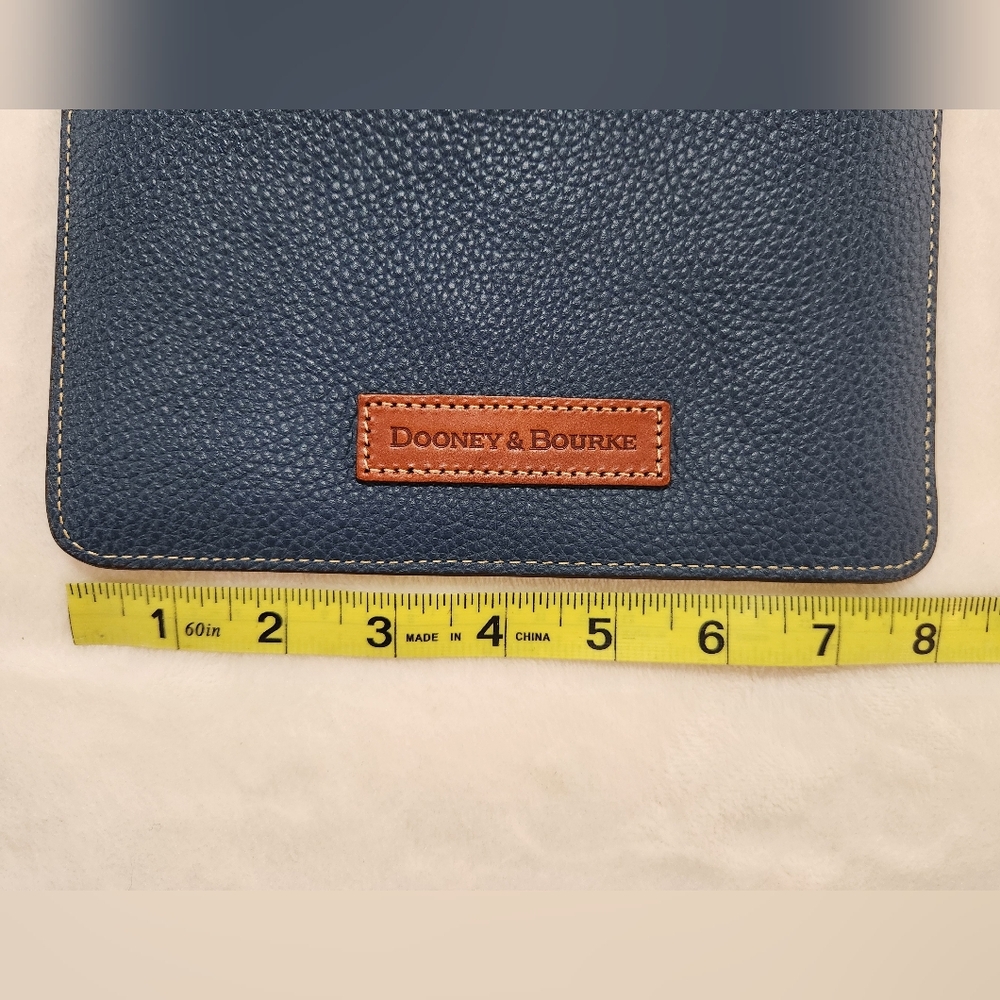 Dooney & Bourke Medium Flat Leather Wristlet - Picture 8 of 9